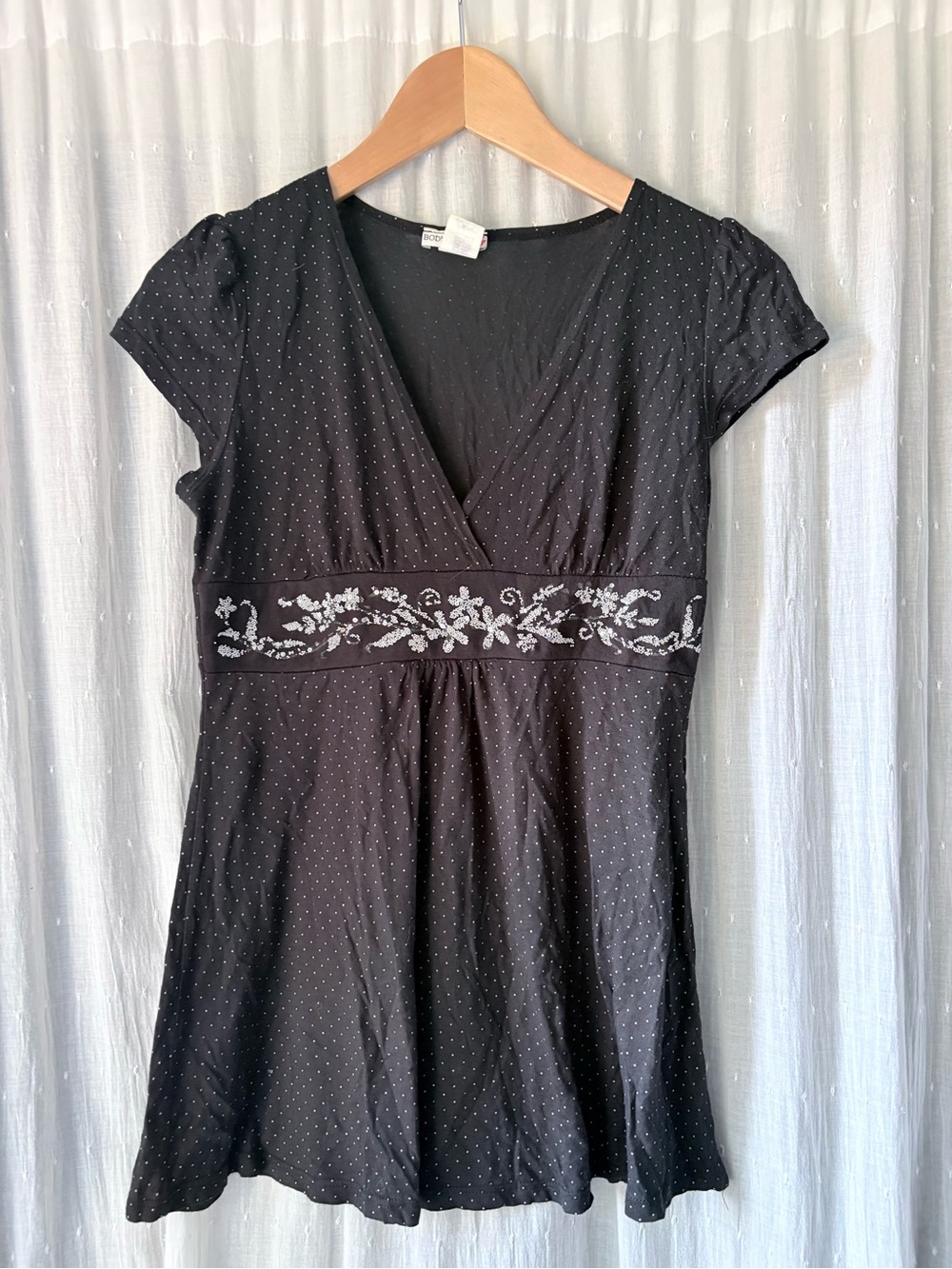 Y2K Body Central Black Embroidered Waist V-Neck Top